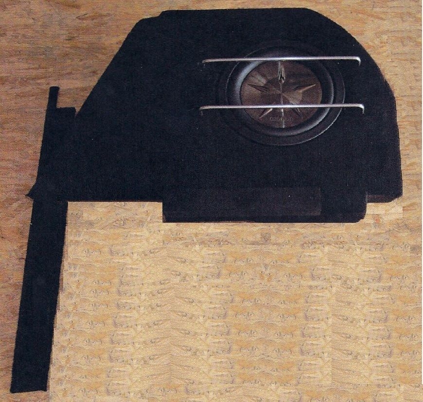 Clarion PFW1051 und Subwoofer-Gehäuse KIA Ceed Combi CE09CXLB Kombi