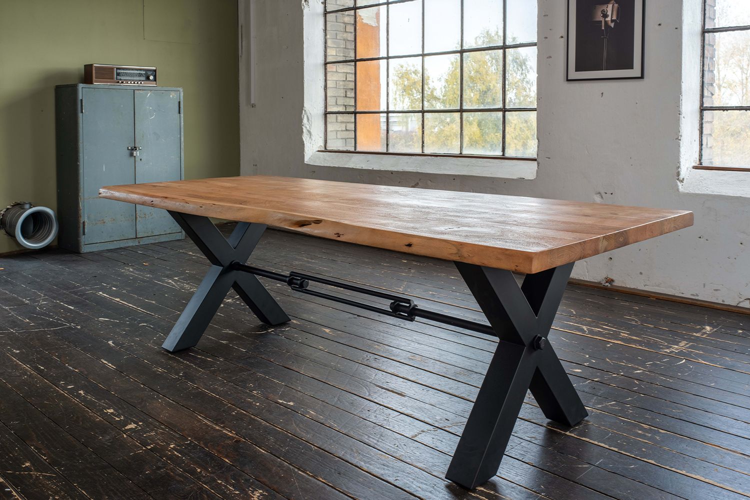 KAWOLA Esstisch PALO Akazie massiv Natürliche Baumkante