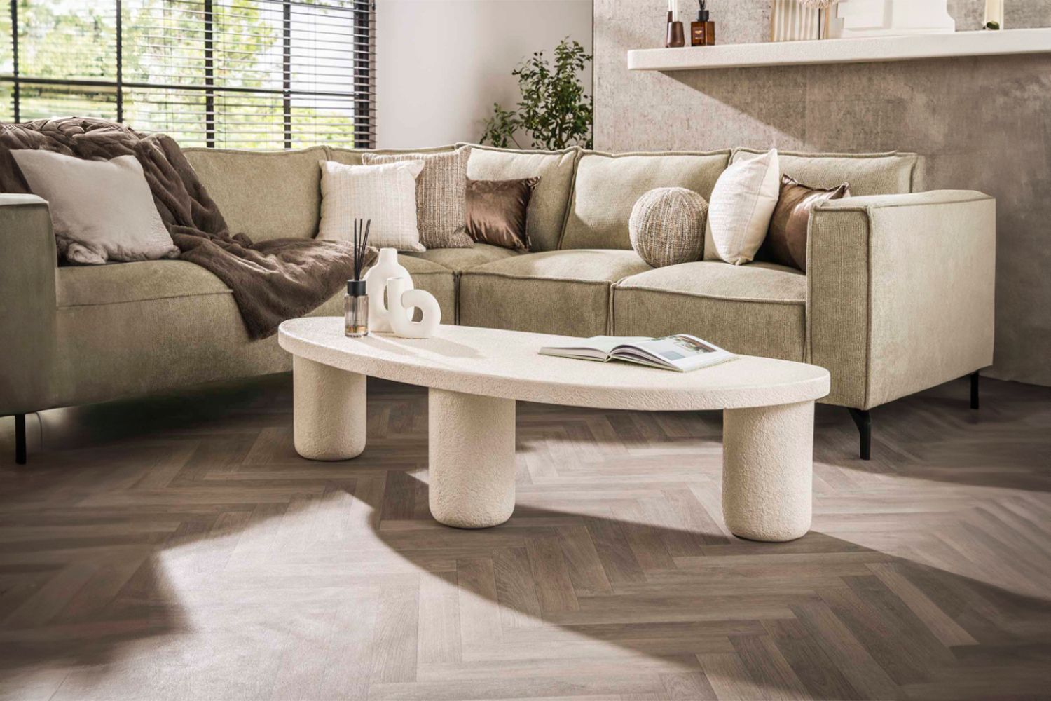 KAWOLA Couchtisch GILA Marmor weiß dreieckig