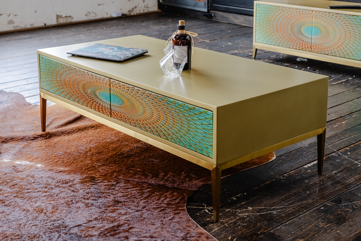 KAWOLA Couchtisch LAGO 2 Schubladen Glas grün Fuß Edelstahl goldfarben