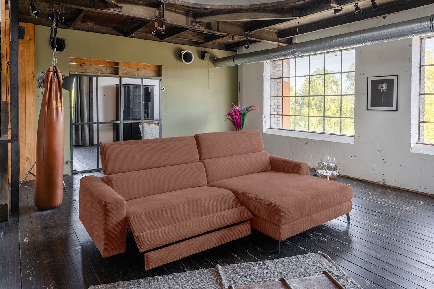 KAWOLA Sofa LAISKA Ecksofa Relaxfunktion teilmotorisch Cord rost