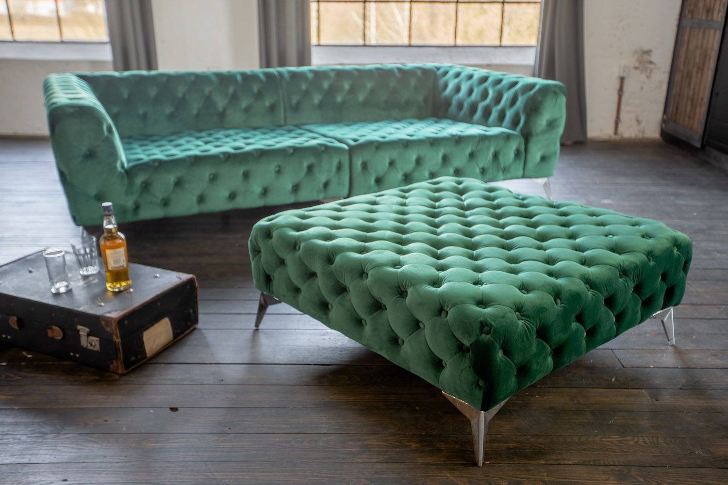 KAWOLA Hocker NARLA Chesterfield Velvet grün