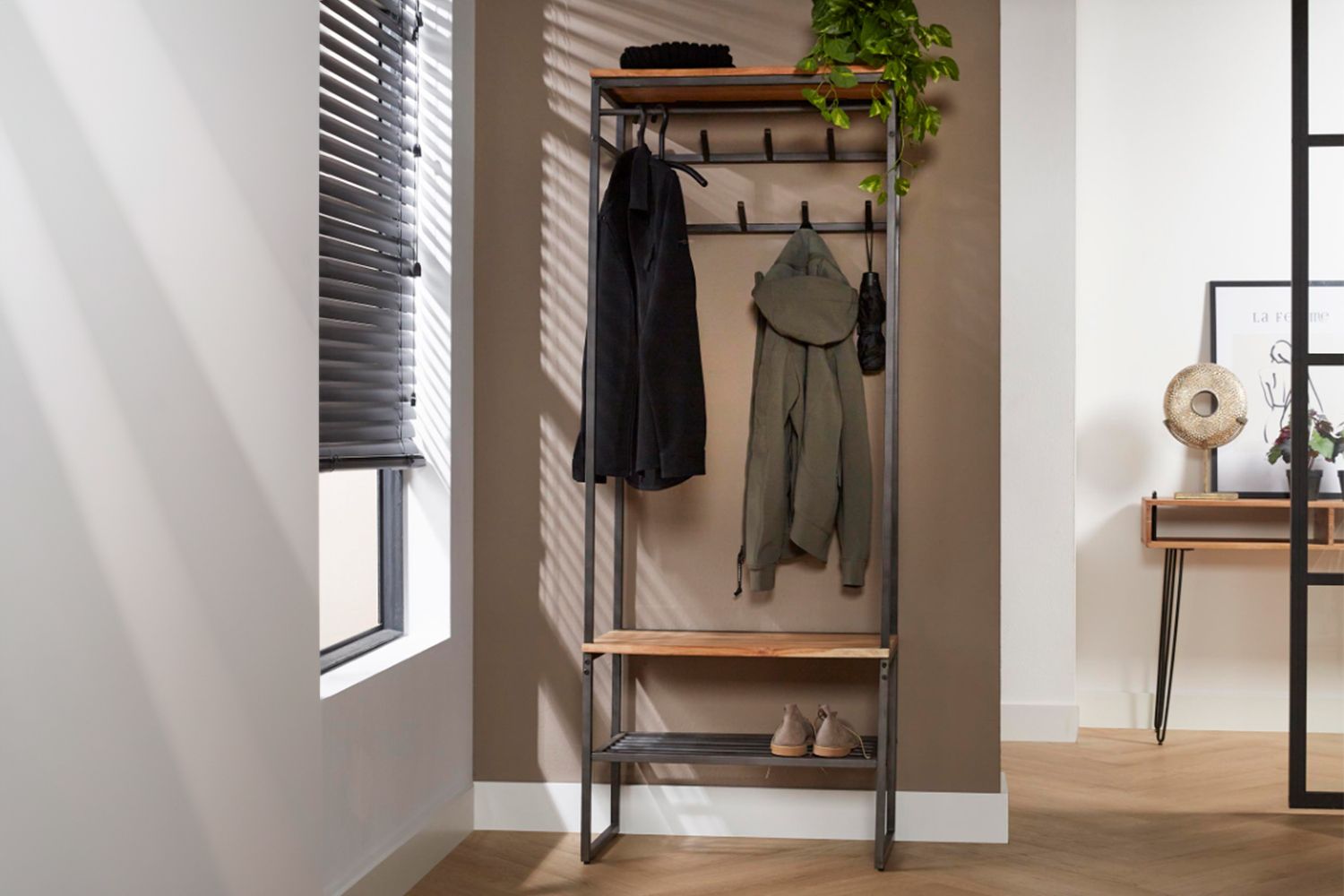 KAWOLA Garderobe FLINT Akazie Metall schwarz 1 Ablage