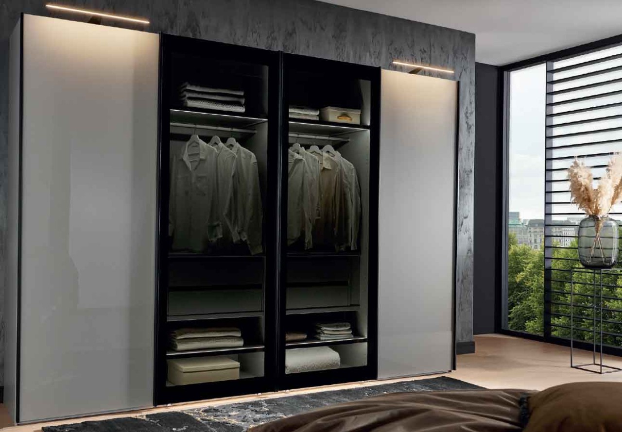 Dubai Kleiderschrank durchsichtige Türen