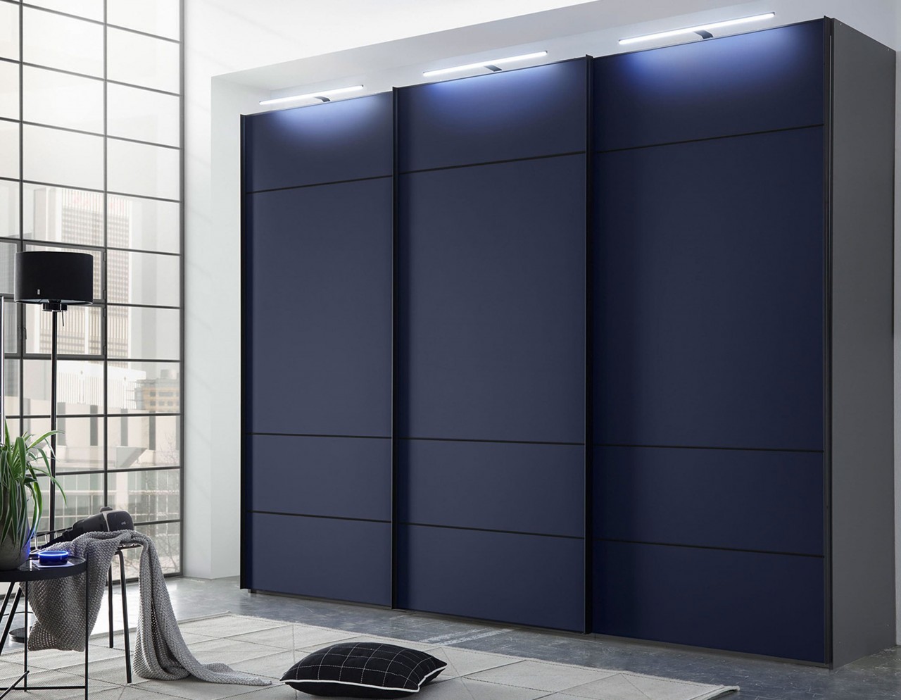 Satino Tresa Kleiderschrank mit Glastüren