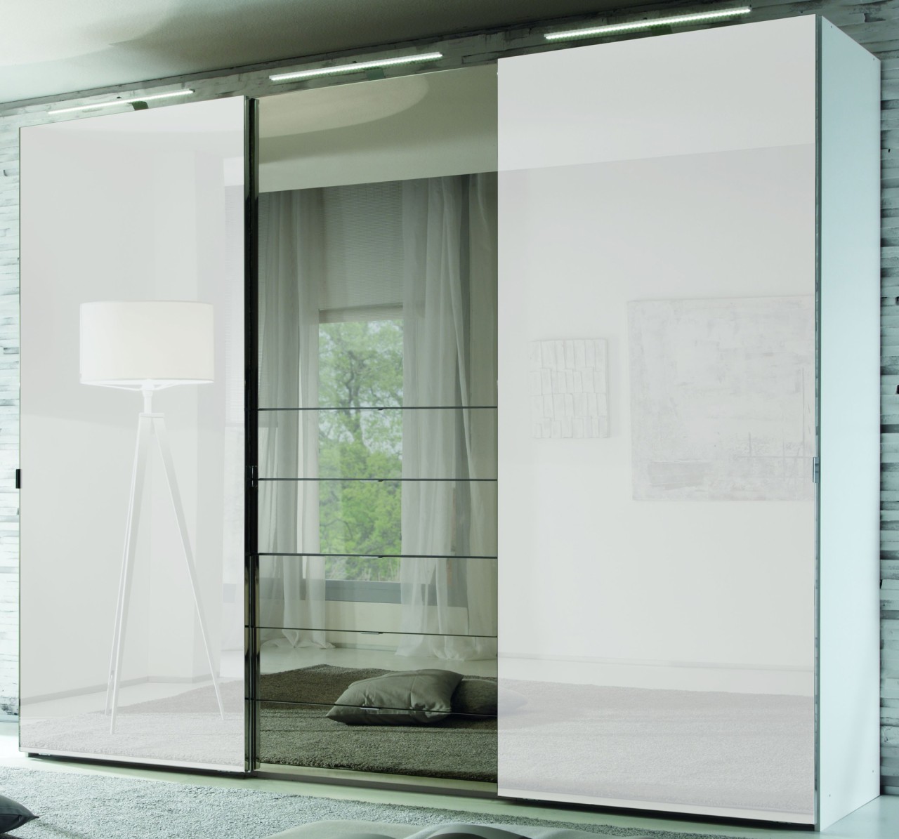 Staud Media Kleiderschrank mit TV Aussparung B 225 cm