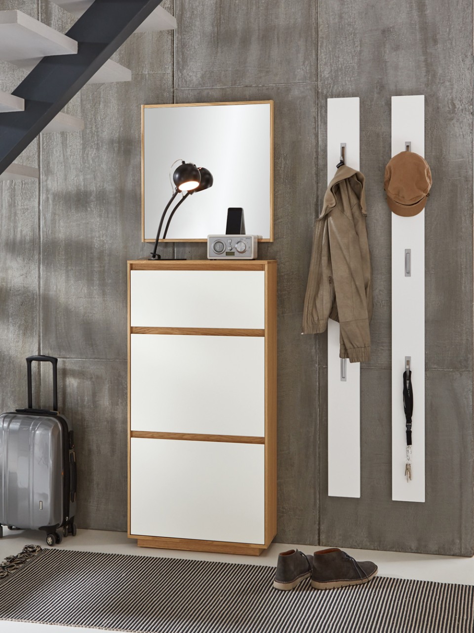 V100 Garderobe kleiner Flur