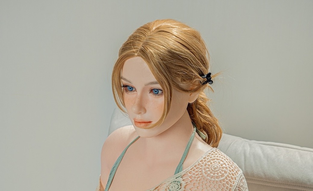 Silikon Sexpuppe Ariane