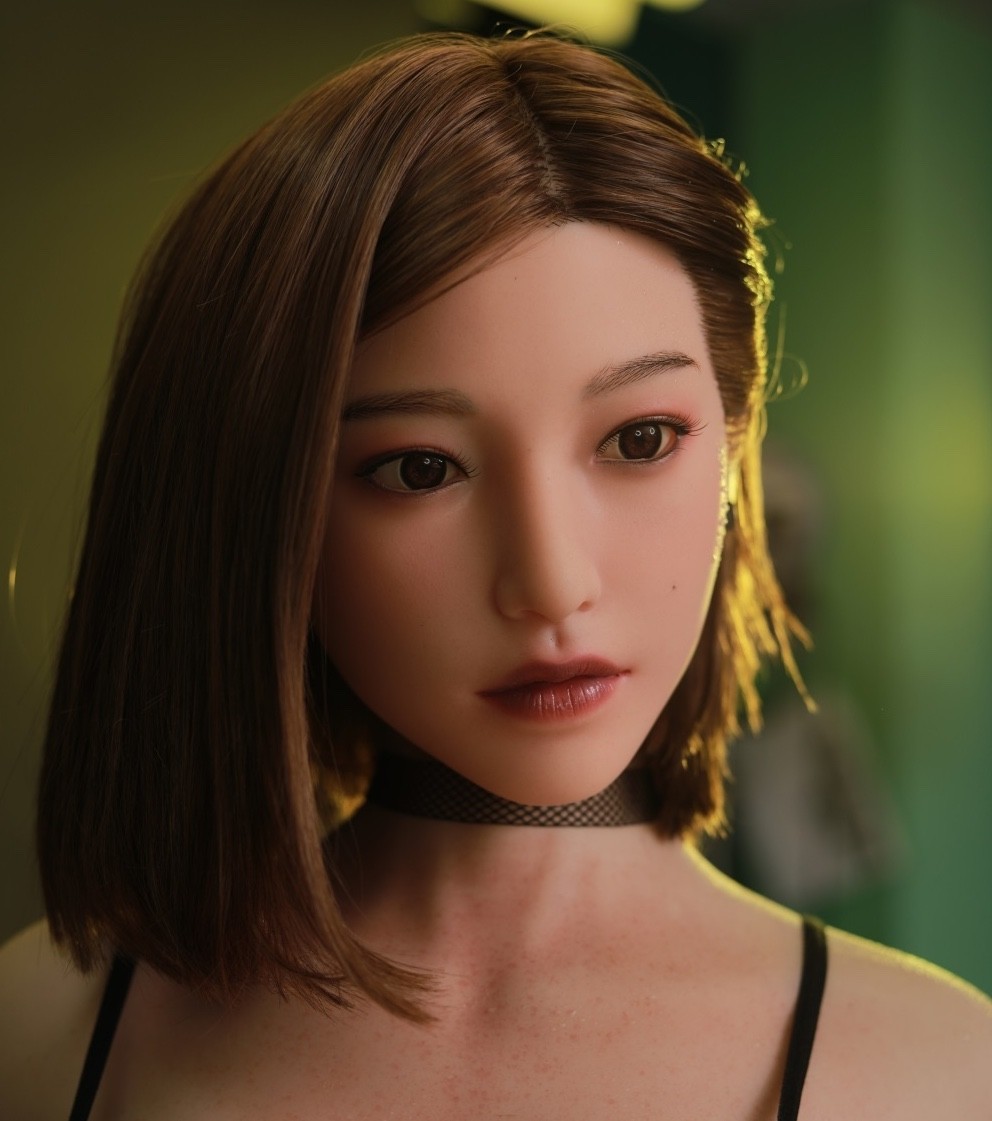 Silikon Sexpuppe Thaïs