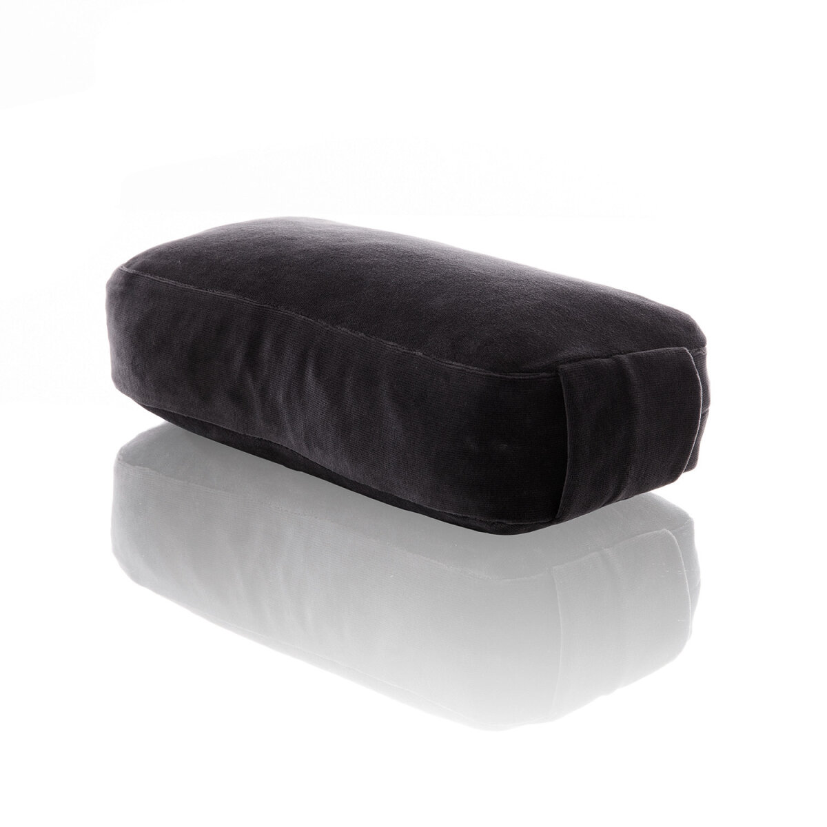 Trouble Away Kissen komplett schwarz von farbenfreunde