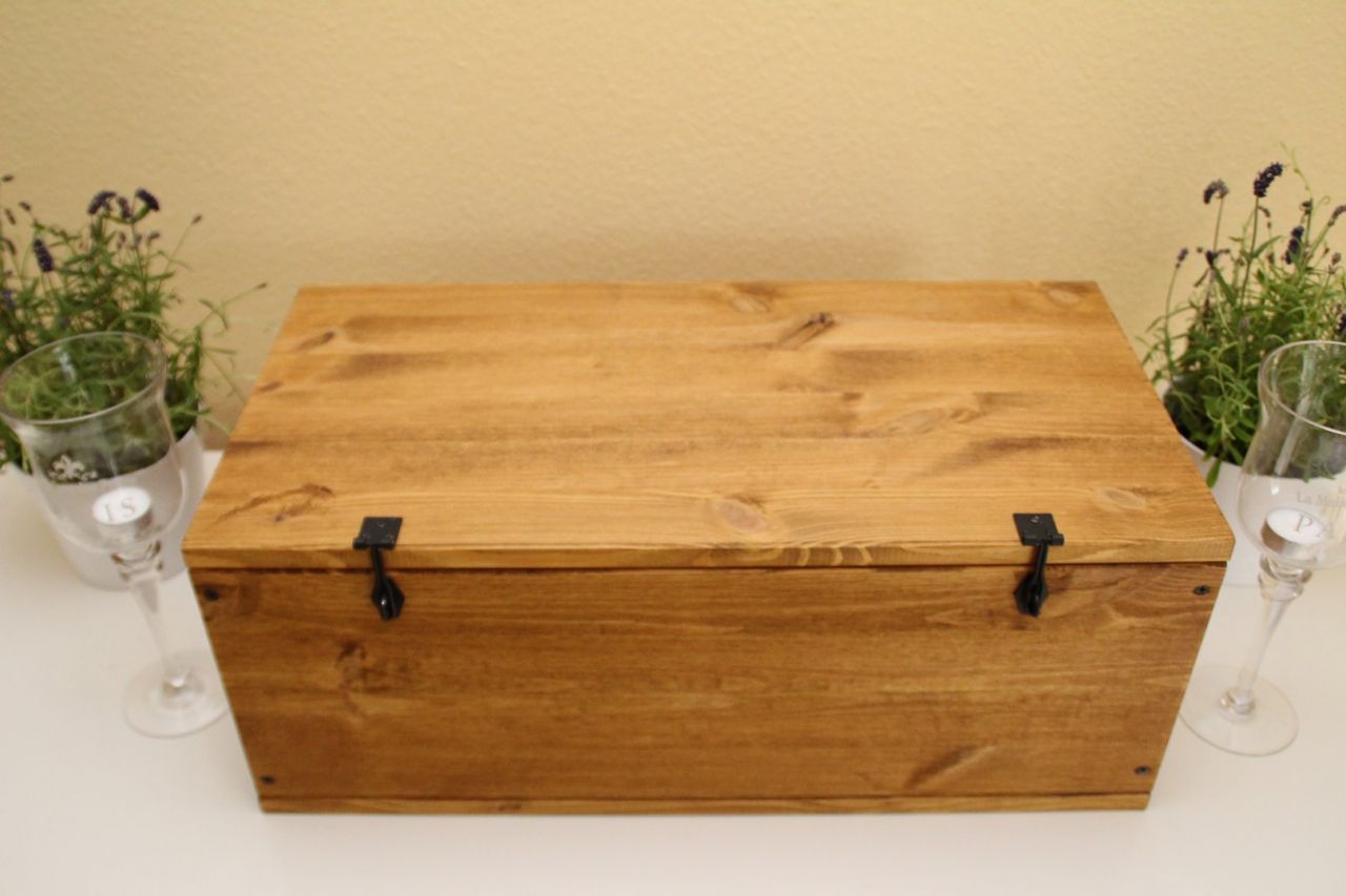 Vintage Schmuckkästchen hellbraun aus massivem Holz