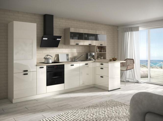 Eckküche mit Elektrogeräten Hochglanz